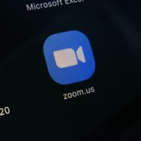 Zoom keeps signing me out